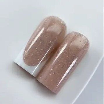 Comfort gel Mystic flash gelix №2 - Бежевий світловідбивний гель для нарощення нігтів,15мл BP-207 фото
