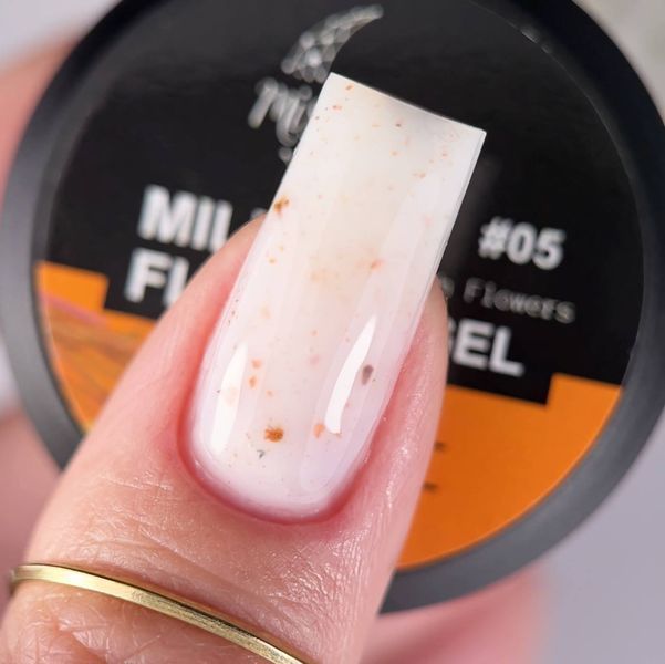 Білдер гель Milk Flower Gel, Miss Luna Premium 30 ml №05 HE-111 фото
